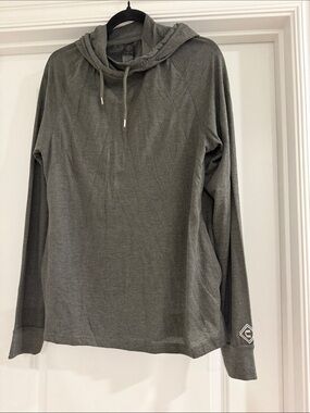 Girls with Guns Lightweight Long-Sleeve Hooded Shirt